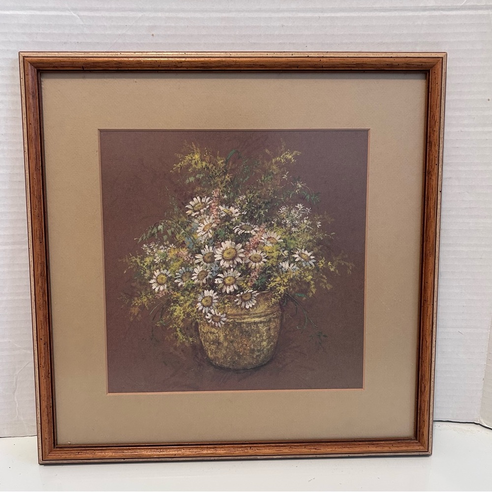 Framed Bouquet of Daisies print